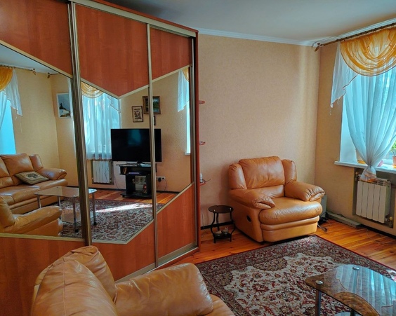 Четырехкомнатная, двухуровневая квартира ул. Некрасова, д. 76