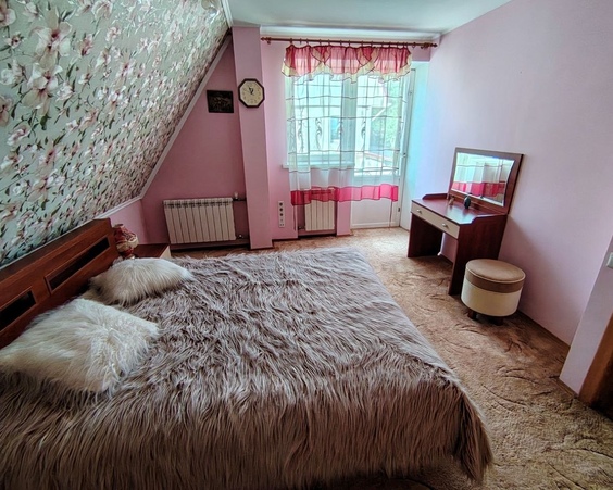 Четырехкомнатная, двухуровневая квартира ул. Некрасова, д. 76