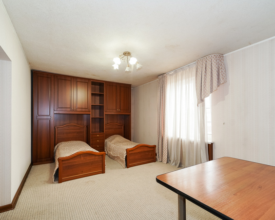 Дом, ул. Васнецова, 37