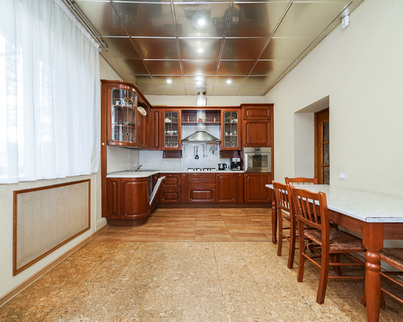 Дом, ул. Васнецова, 37