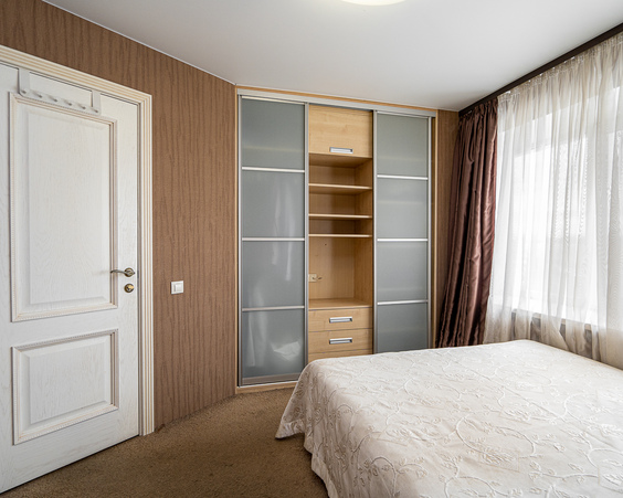 Четырёхкомнатная квартира г. Минск, Ландера, 4