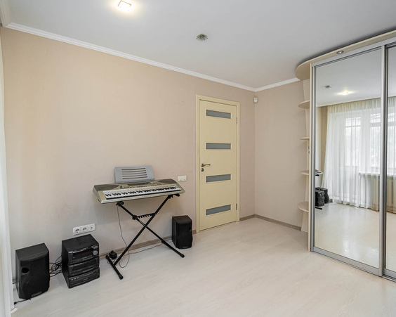 Четырёхкомнатная квартира г. Минск, Ландера, 4