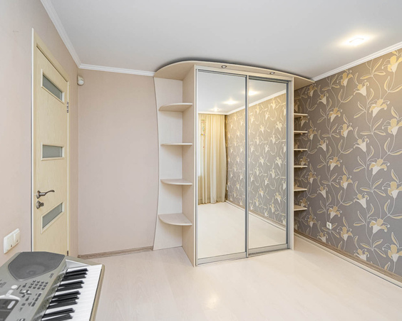 Четырёхкомнатная квартира г. Минск, Ландера, 4