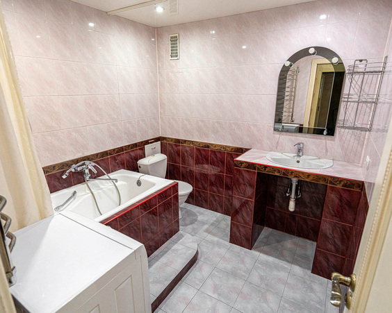 Четырёхкомнатная квартира г. Минск, Ландера, 4