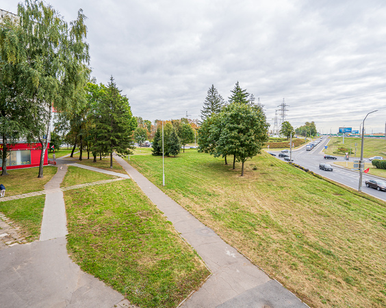 Четырёхкомнатная квартира г. Минск, Ландера, 4