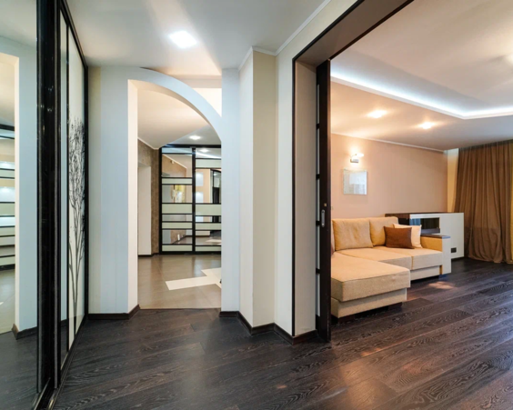 Трехкомнатная квартира в аренду на длительный срок. Жуковского 2