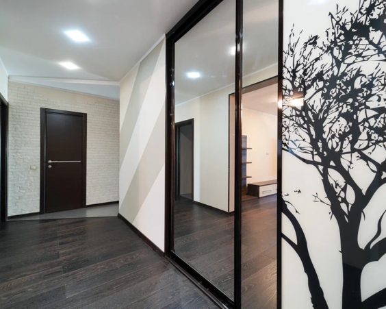 Трехкомнатная квартира в аренду на длительный срок. Жуковского 2