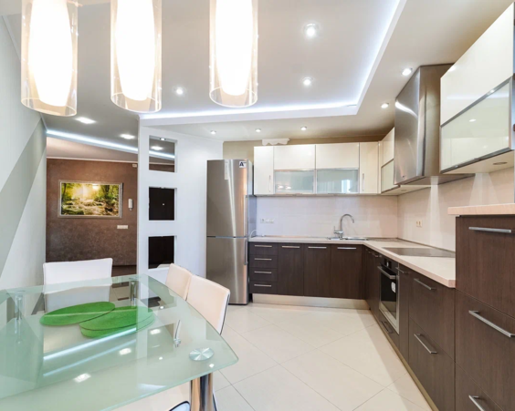 Трехкомнатная квартира в аренду на длительный срок. Жуковского 2