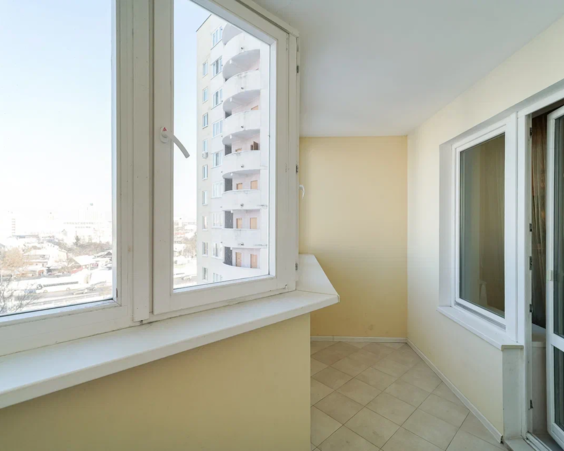 Трехкомнатная квартира в аренду на длительный срок. Жуковского 2