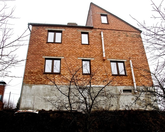 Дом, д. Кирши